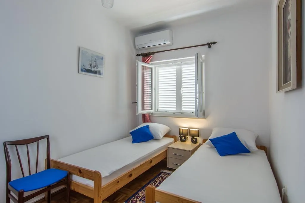 Apartment Tim Zara 0*,  Croazia